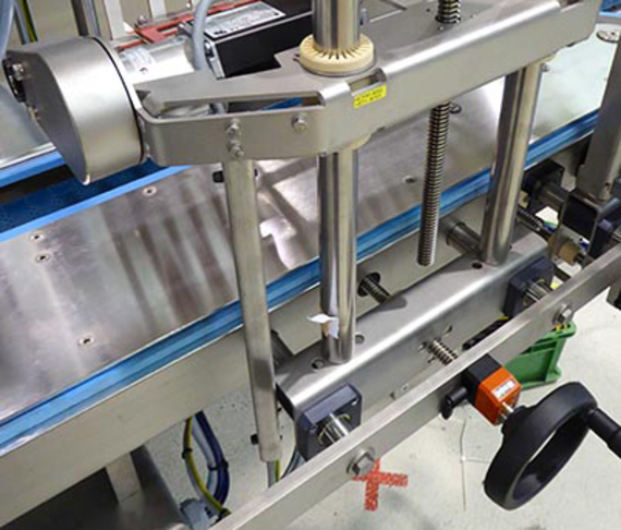 drylin® linjärsystem i etiketteringsmaskiner