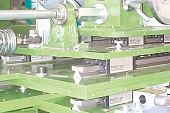 drylin® T i en slipmaskin